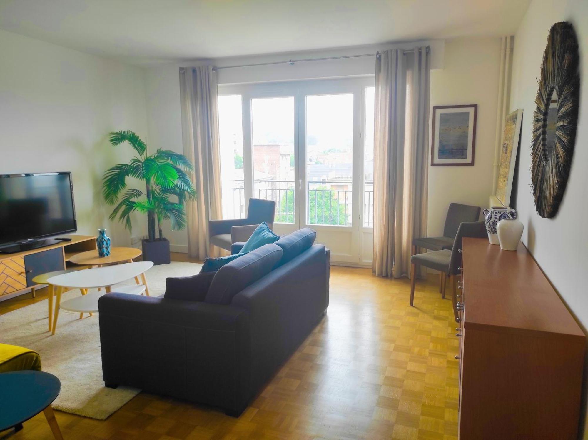 Grand 2 Pieces Vue Degagee Quartier Gare Clamart Exterior foto